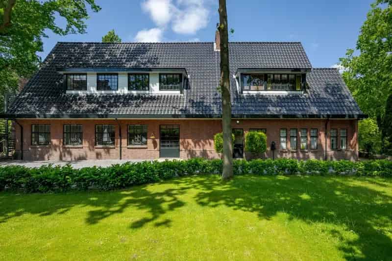 Huis te koop Wassenaar: Multifunctionele woning met 2 woonunits en grote tuin