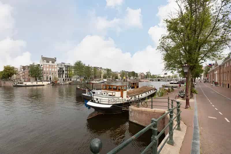Huisboot Amstel: Luxe Woonschip te Koop