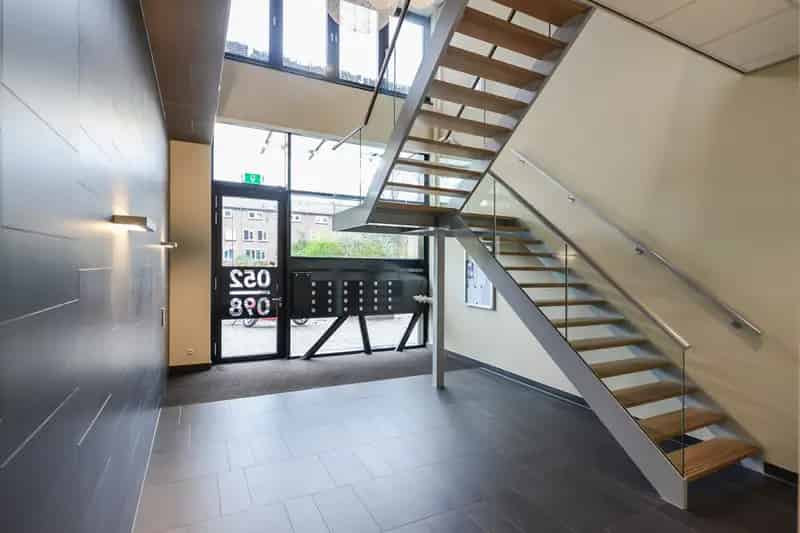 Ruime Appartementen boven Winkelcentrum met Eigen Parkeerplek