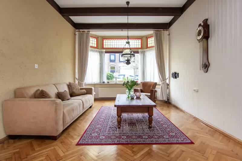 Huis te koop Haarlem: 3 slaapkamers, tuin, uitbouwmogelijkheden