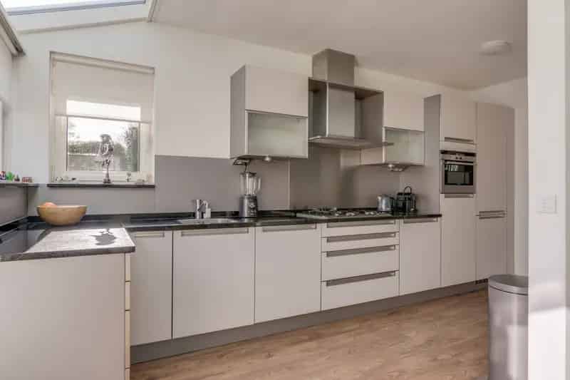 Huis te koop Julianastraat Rozenburg 3 slaapkamers grote tuin