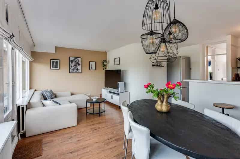 Appartement te koop Naarden: Luxe appartement met balkon en parkeerplaats