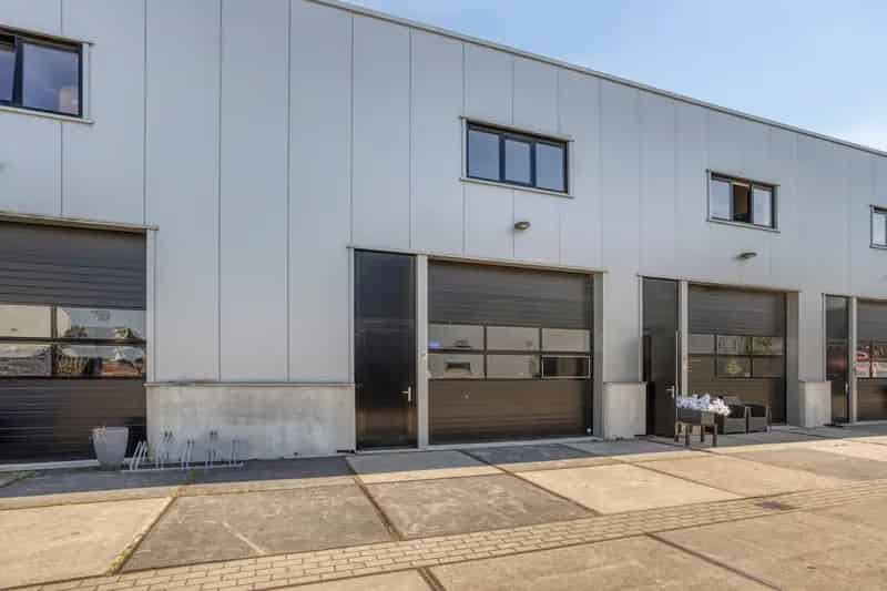Bedrijfshal te Huur Harderwijk 115m² Opslag Kantoor