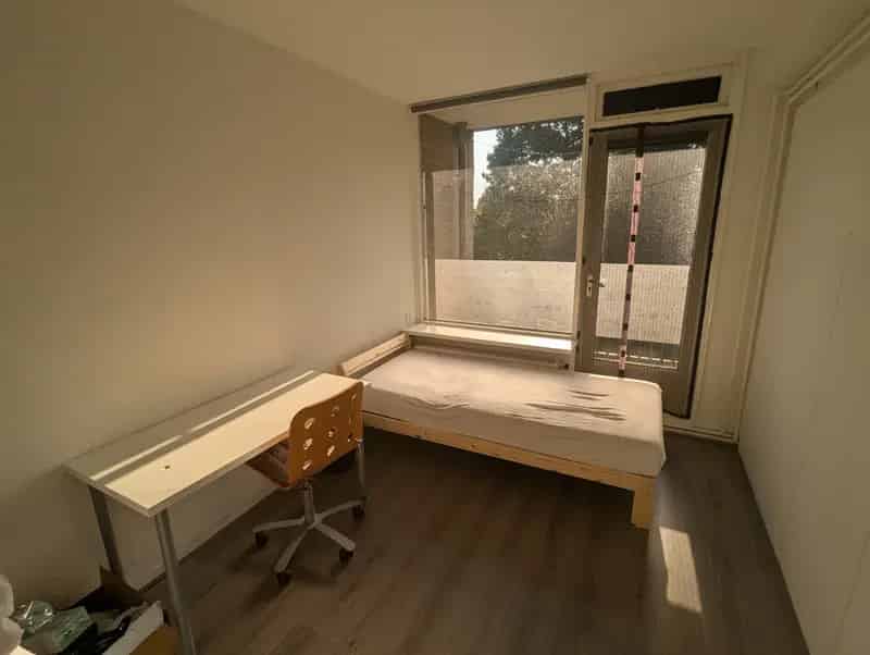 Ruime kamer tijdelijk te huur nabij Universiteit Tilburg