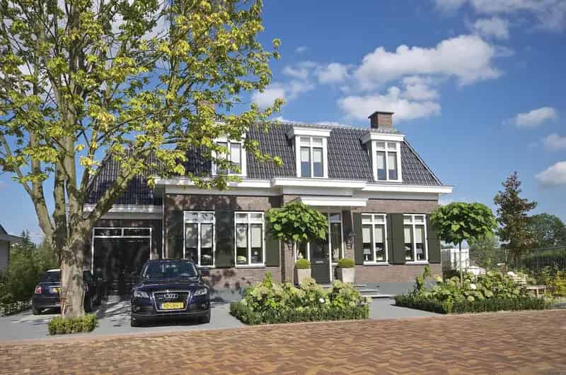 Luxe Villa aan de Waal 4 slaapkamers 2 badkamers