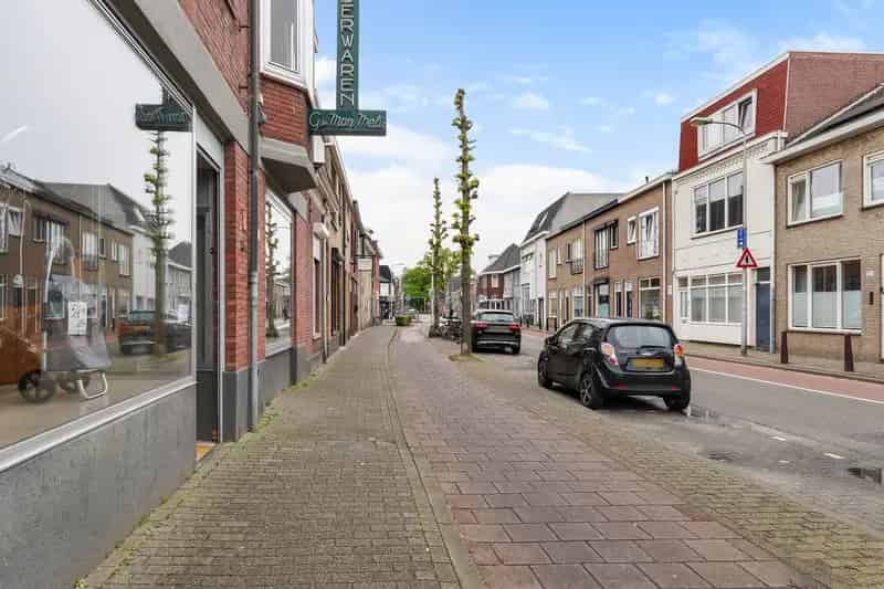 Winkelruimte met Bovenwoning Tilburg Molenstraat