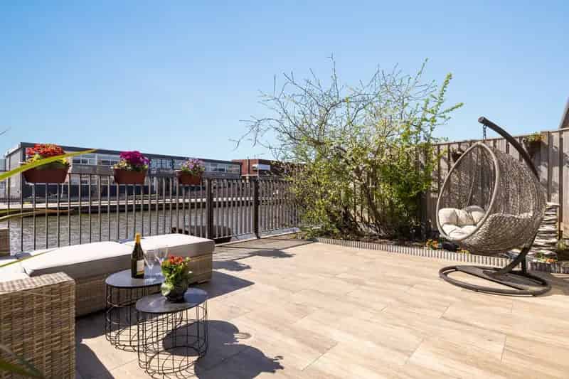 Huis te koop Diemen: Luxe 5-kamer woning aan het water