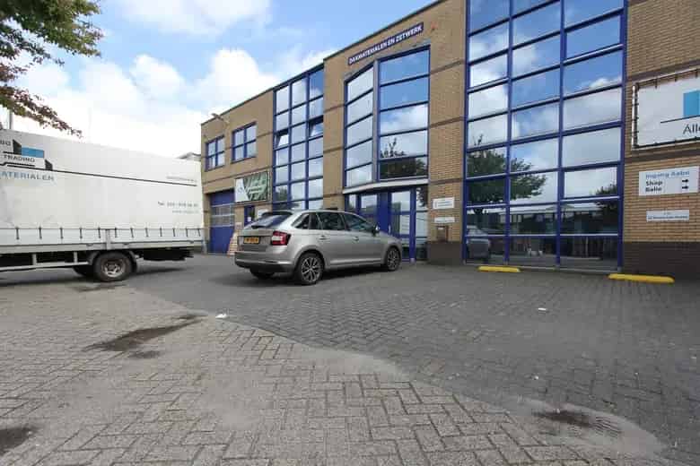 300 m2 Kantoorruimte te Huur Haarlem