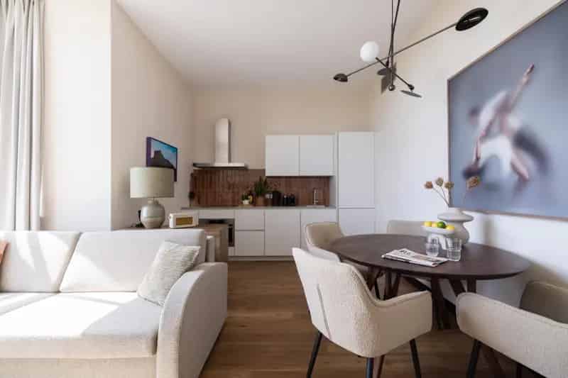 Appartement Plesmanweg Den Haag: gemeubileerd kort verblijf