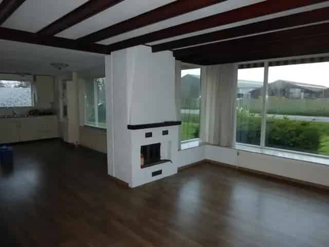 Vrijstaande woning te huur Schagerbrug 6 kamers 150m2