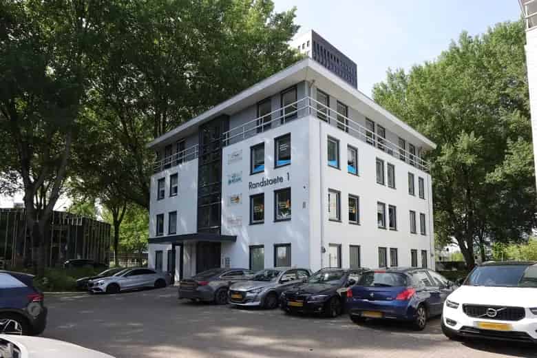80m2 Kantoorruimte te Huur Almere Randstad 21