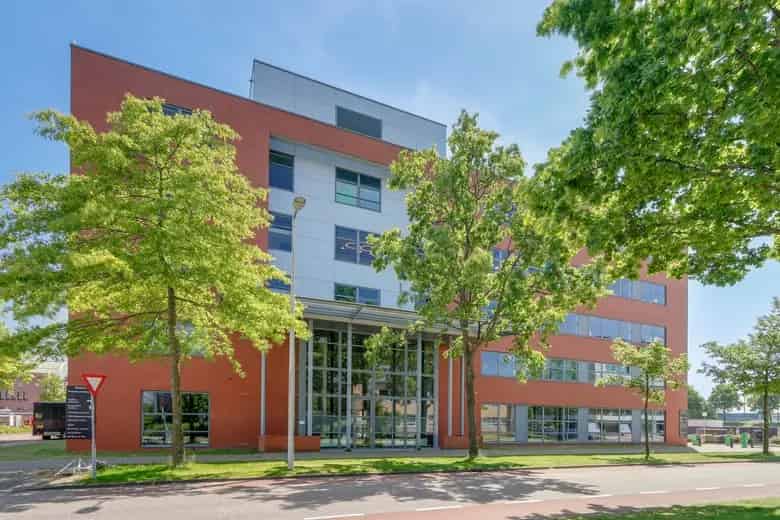 360-1885 m2 Kantoorruimte te Huur Amsterdam Zuidoost