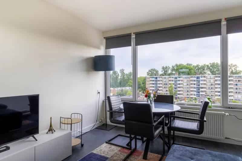 Rotterdam Appartement te Koop: Modern 4 Kamer, 2 Balkons, Instapklaar