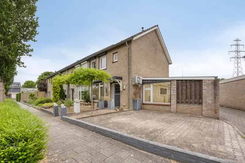 Huis te koop Bemmel 4 slaapkamers serre tuin