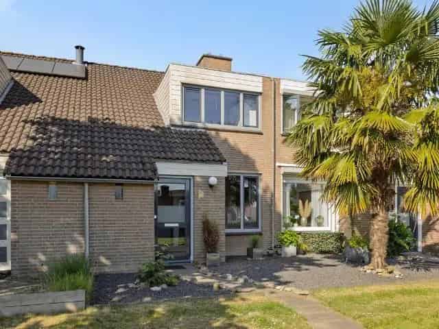 Tussenwoning Oss Ussen: ideale starterswoning met tuin