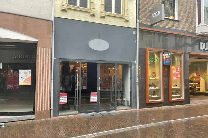 Winkel te Huur Sittard Centrum 125m²  Bovenwoning