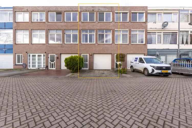 Ruime Drive In Woning 3 Slaapkamers Nabij Voorzieningen