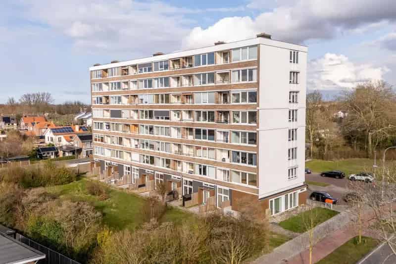 4 Kamer Appartement te moderniseren nabij Bos en Strand