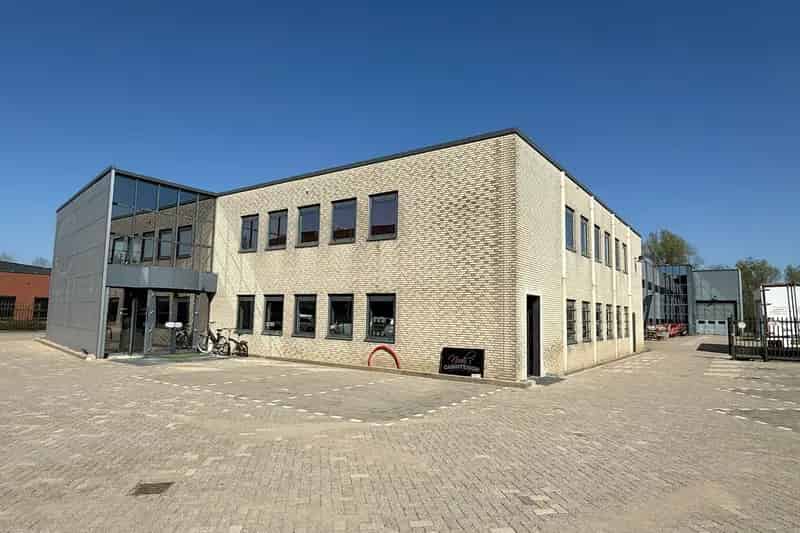 Bedrijfshal te Huur Nijmegen Bijsterhuizen 597m²