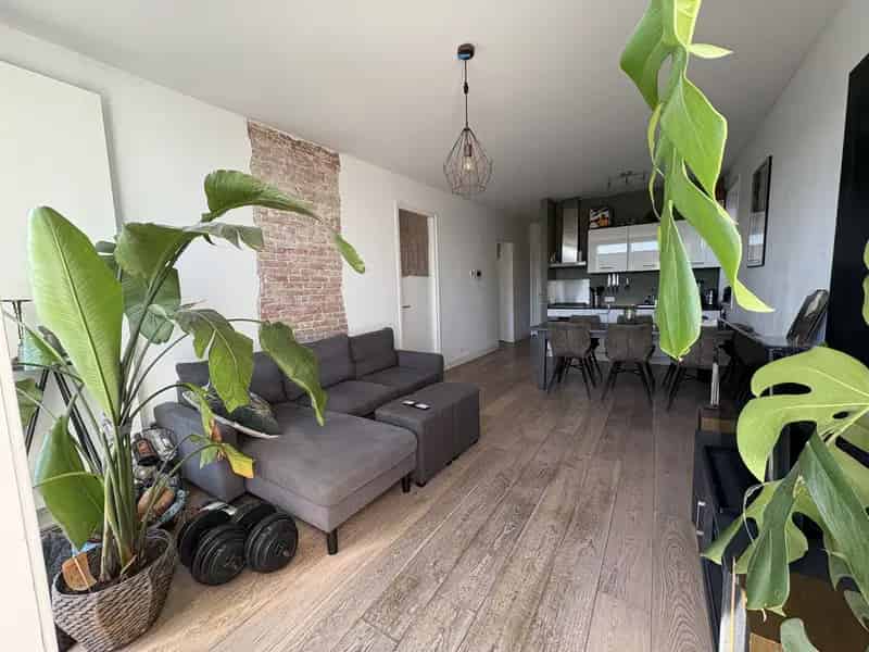 Kamer te huur Oost Middenweg Juni-Augustus