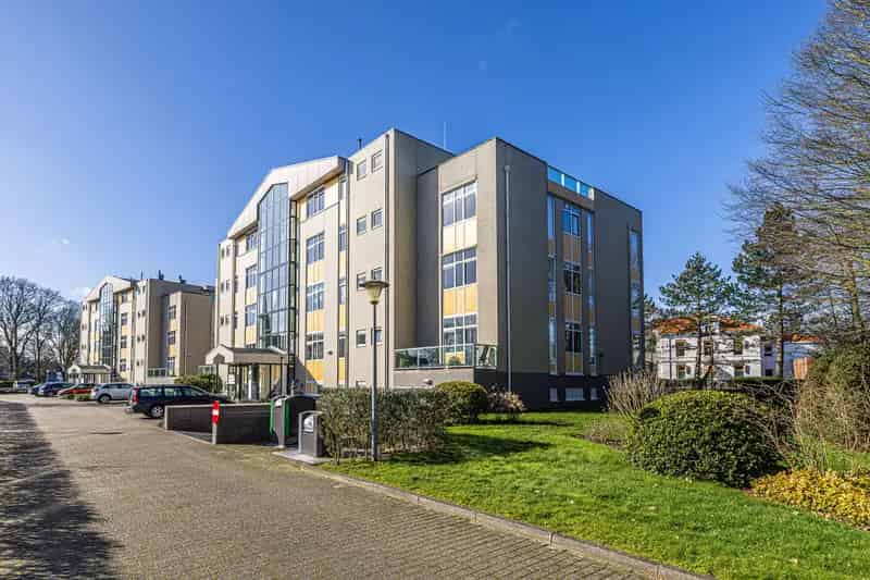 Luxe appartement Hillegom Van Nispenpark 155m2 terras parkeerplaats