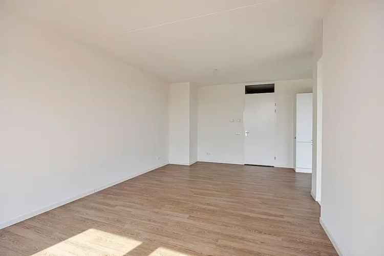 Appartement Te Huur in Diemen, Noord-Holland