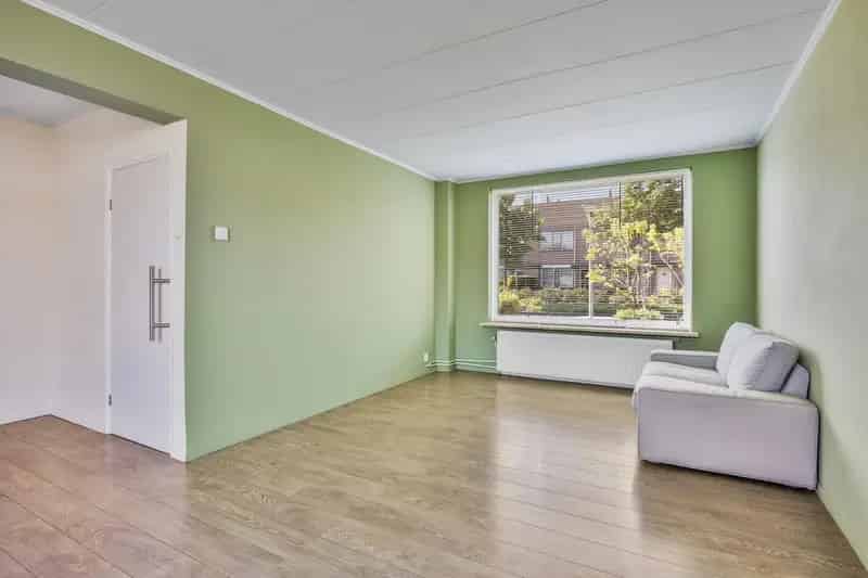 Tussenwoning Enschede 2 slaapkamers moderne keuken zonnige tuin