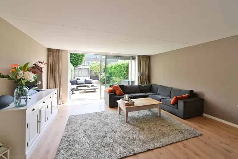 Huis te koop Huizen Socrateshof: 3 slaapkamers, moderne keuken, Gooimeer nabij