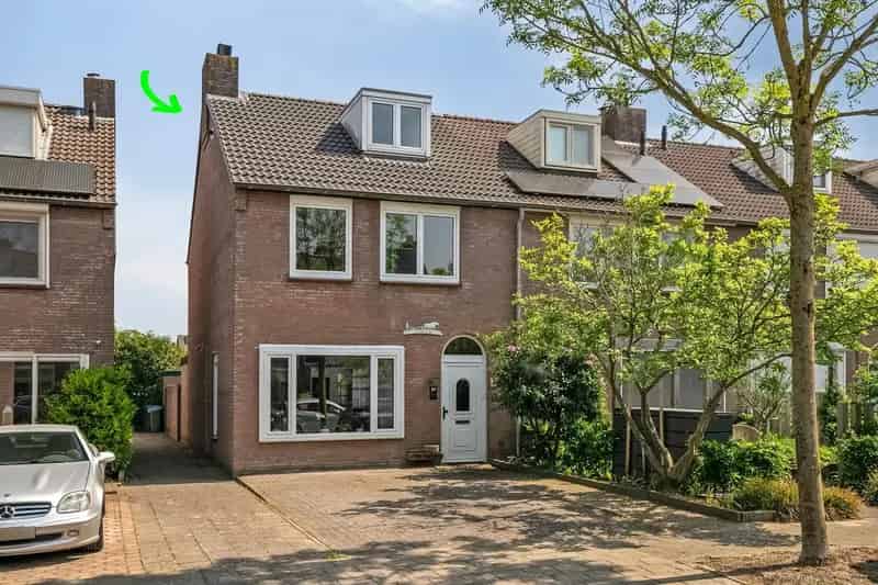 Huis te koop Roosendaal: Ruime 4 Slaapkamers, Moderne Keuken & Tuin