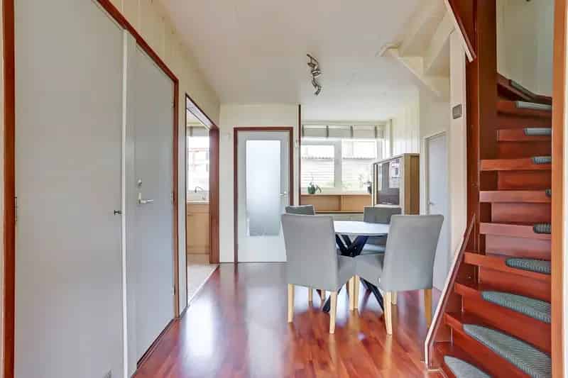 4 Kamer Hoekwoning Ruime Tuin Hoogvliet Rotterdam