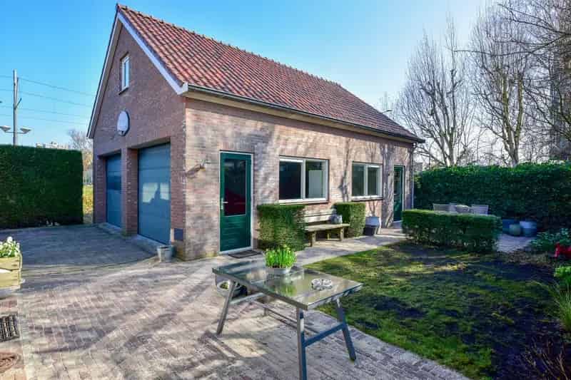 Ruime 2-onder-1-kapwoning Amsterdam met Garage 109m2