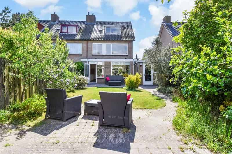 Huis te koop Voorschoten Boschgeest Ruime hoekwoning met garage