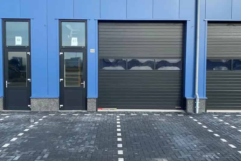 Bedrijfshallen te Huur Lijnden A5 Schiphol