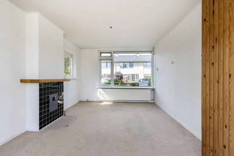 Huis te koop Giessen: Hoekwoning met grote tuin en garage