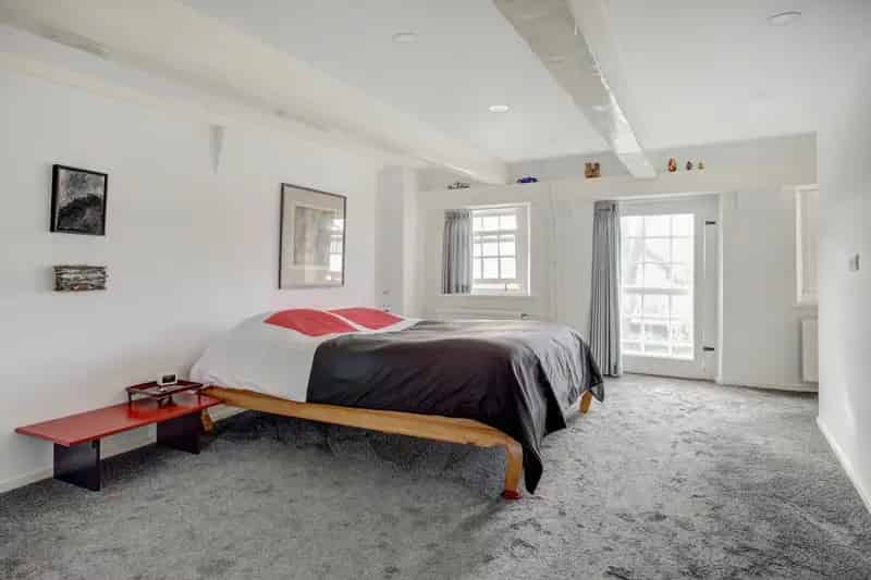 Grachtenpand Enkhuizen 225m2 5 Verdiepingen 4 slaapkamers