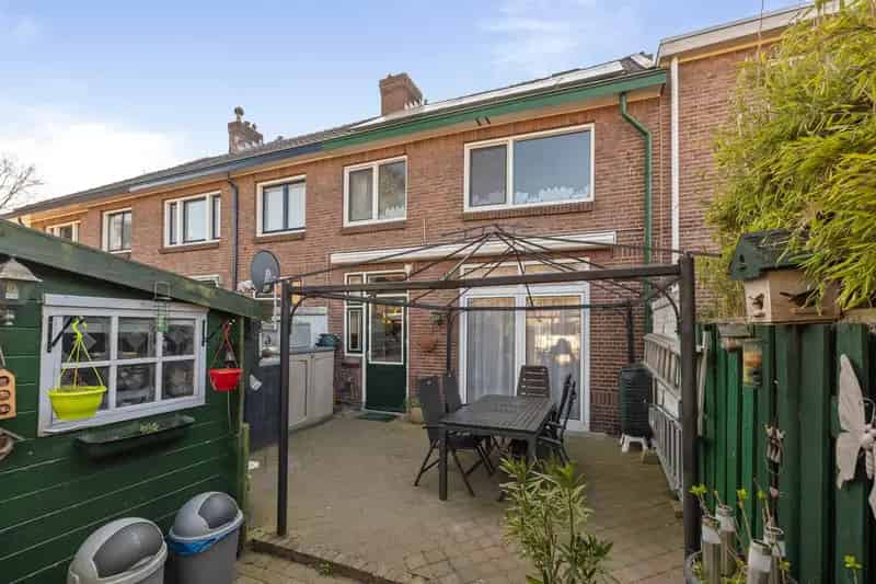 Jaren 30 woning Deventer 3 slaapkamers diepe tuin