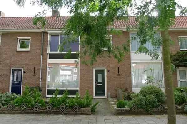 Huis Busonilaan Eindhoven 2 slaapkamers tuin berging