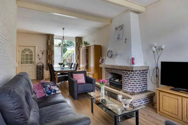 Huis te koop Breukelen Willink van Collenstraat 3 slaapkamers diepe tuin