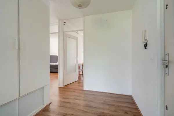 Ruim 3 Kamer Appartement Amsterdam Zuidoost Nabij Metro