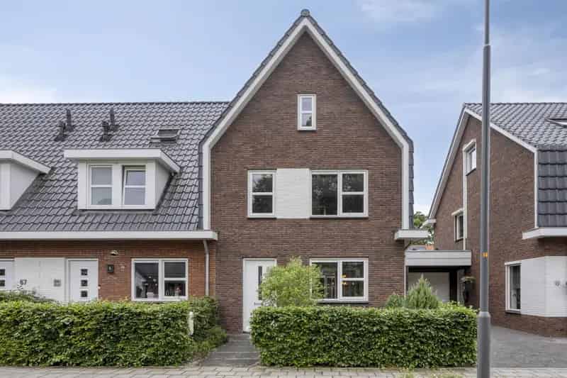 Instapklare Eindwoning Nunspeet 3 Slaapkamers Tuin Zonnepanelen