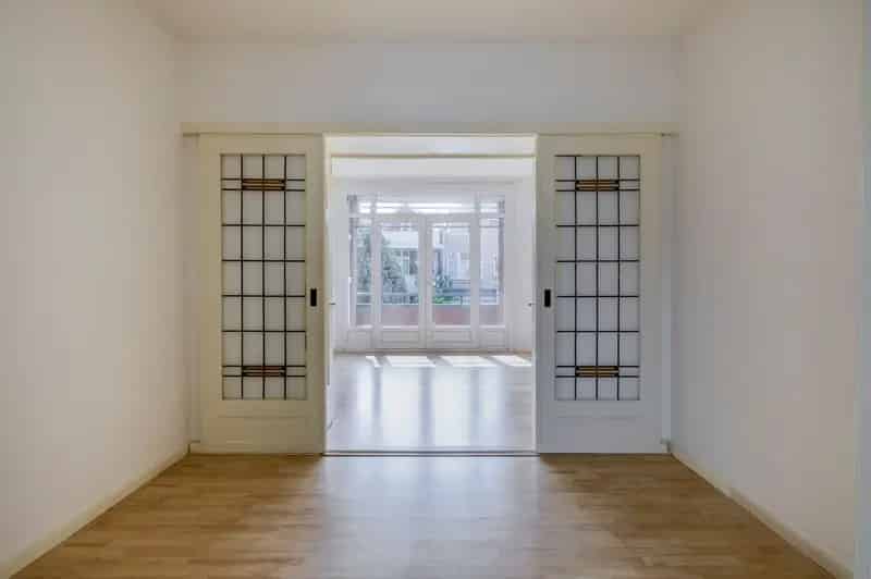 Appartement te koop Oud-Charlois: 2 3 kamer kluswoning met karakter