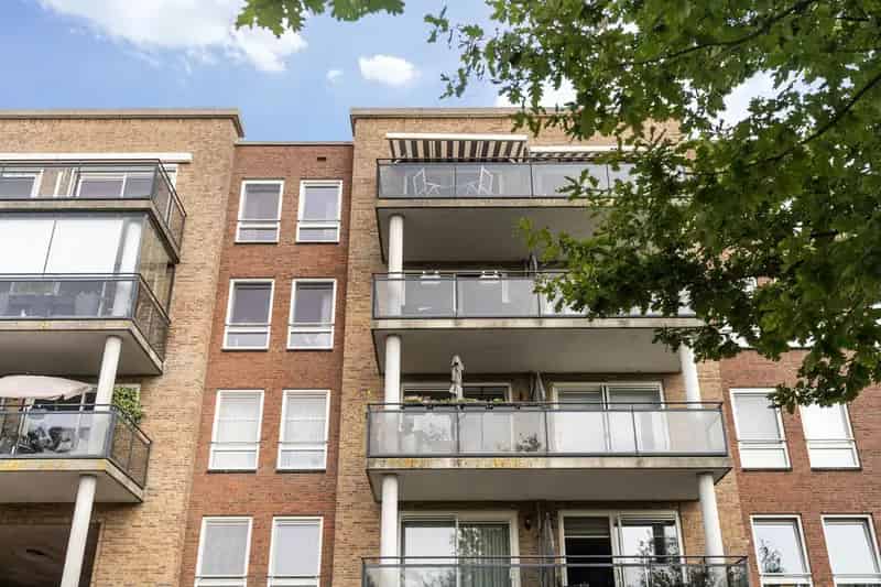 Ruim 3 kamer appartement Vrijenburg Barendrecht balkon 2 slaapkamers
