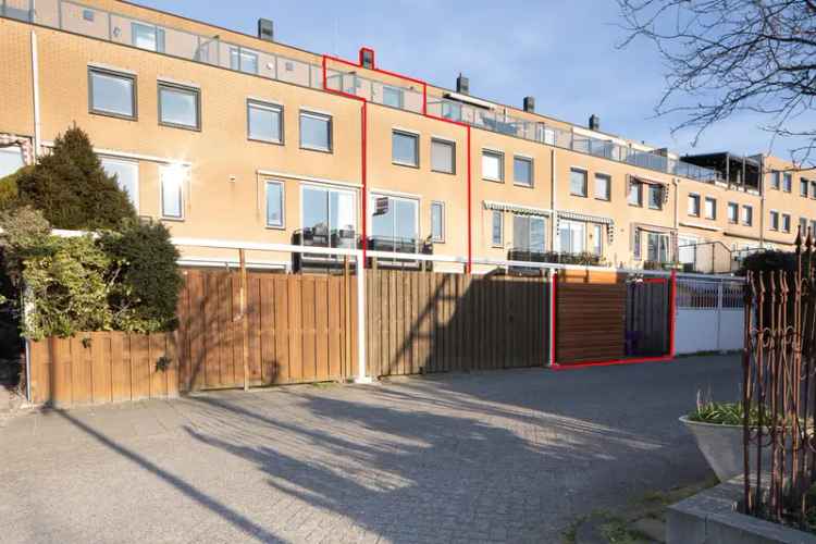 Ruime 6-Kamer Familiewoning Hof van Houtwijk