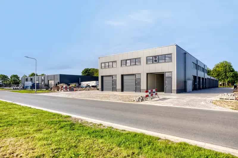 Bedrijfshal te koop en te huur Biddinghuizen