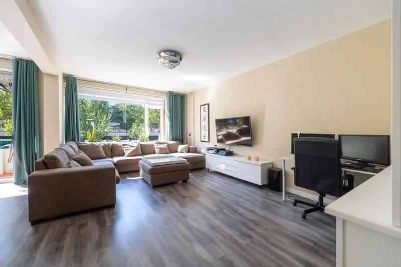 Ruim Maisonnette Appartement met Garage Leidschendam