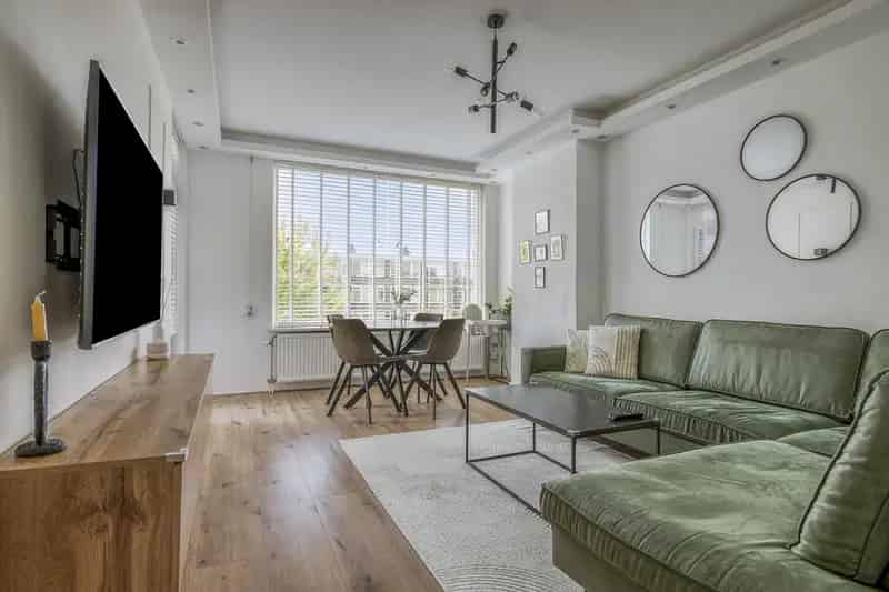 Rotterdam Zuid - Instapklare woning met balkon