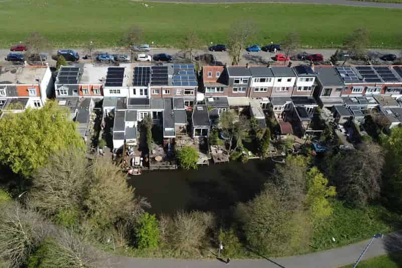 Huis te koop Haarlem: karaktervolle hoekwoning aan de dijk