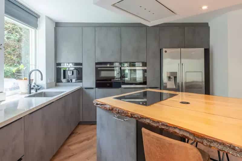 Huis te koop Huizen 190m2 4 slaapkamers tuin jacuzzi