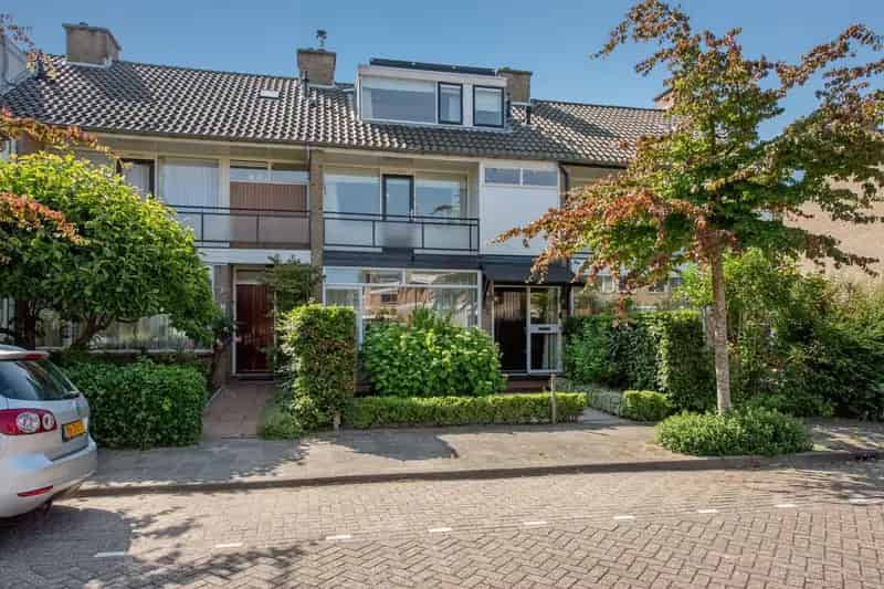 Huis te koop: Ruime 6 7 kamer woning Leidschendam