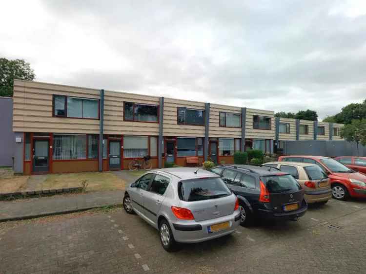3 Slaapkamers Hoekwoning Nabij Centrum